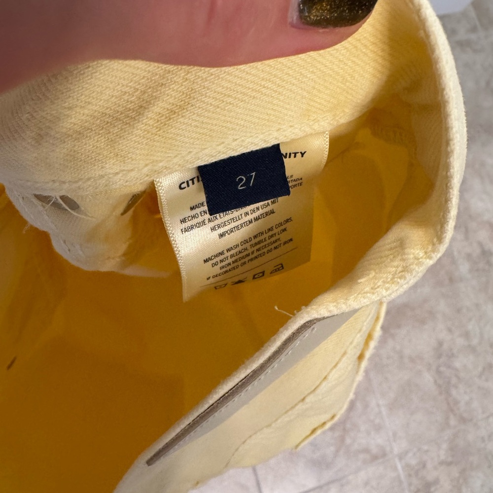 Citizens of Humanity Ayla cropped jeans in limoncello - Picture 4 of 4